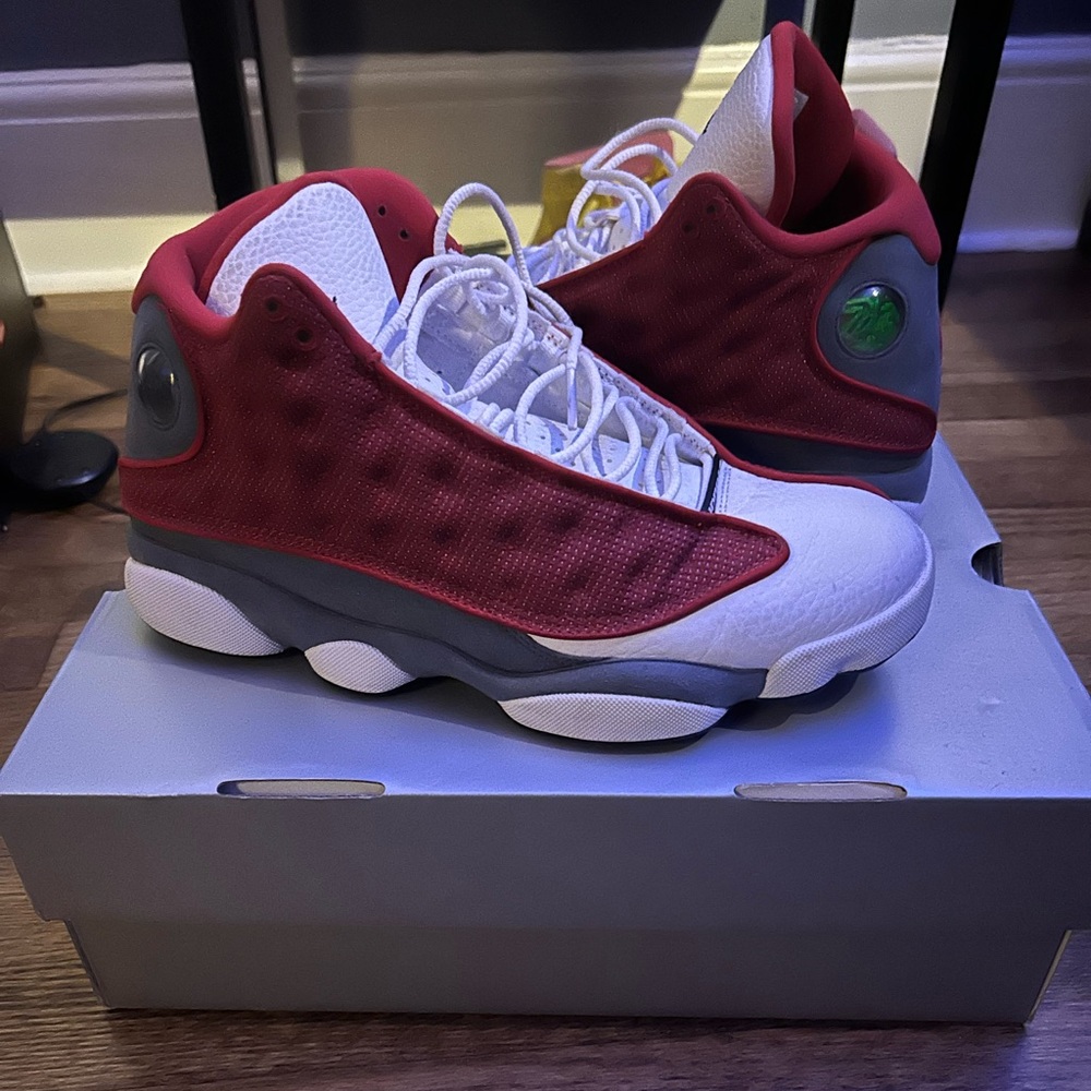 Red flint Jordan 13
